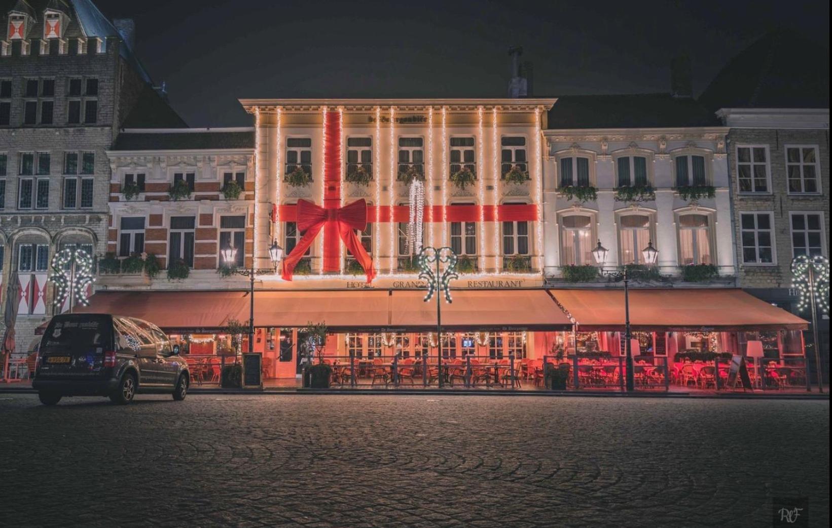 Grand Cafe Hotel De Bourgondier Bergen op Zoom Exterior foto